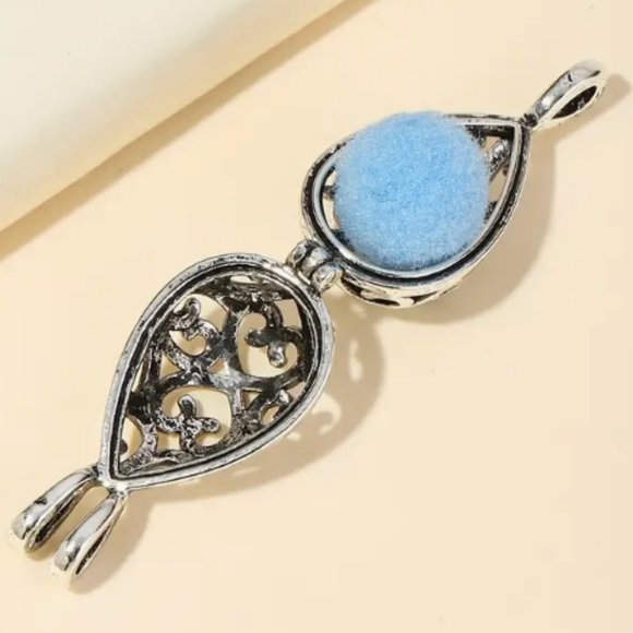 AROMATHERAPY PENDANT in Silver - Picture 2 of 4